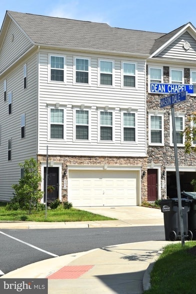 Building Photo - 42216 Dean Chapel Square