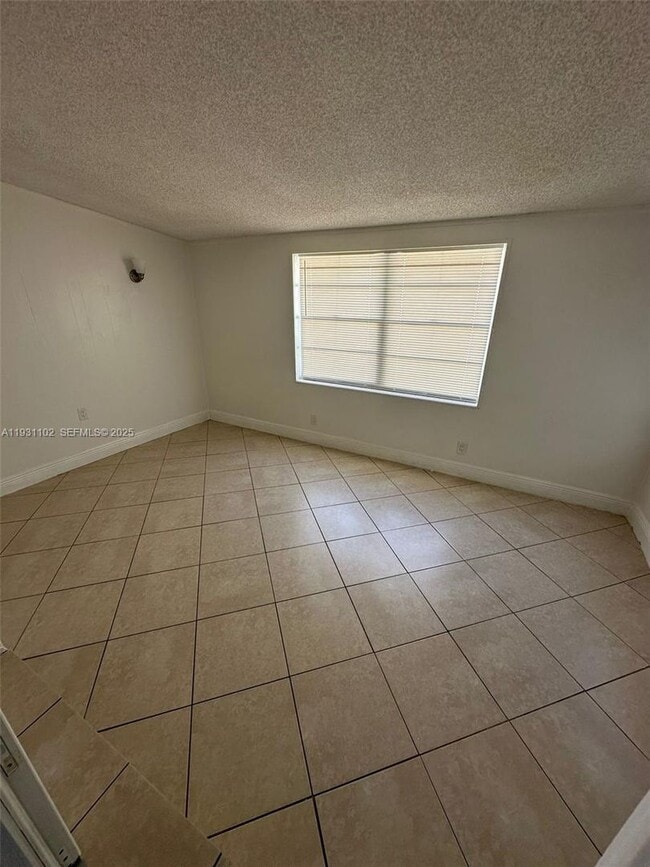 Building Photo - 740 NW 178th Terrace