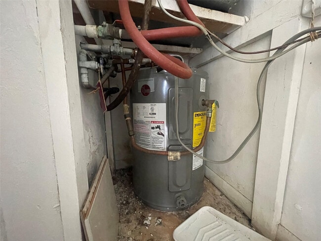 Building Photo - 3301 Spanish Moss Terrace