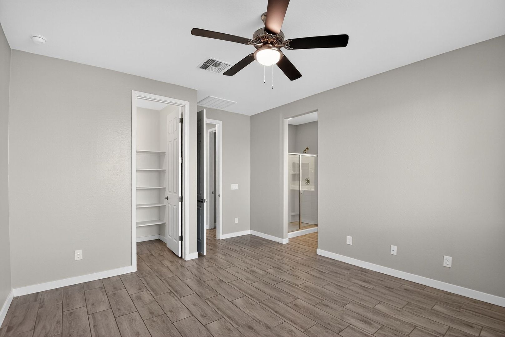 Building Photo - 10810 W Grant St