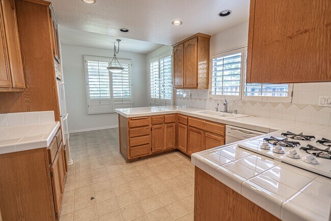 Building Photo - 18618 El Dorado Ct