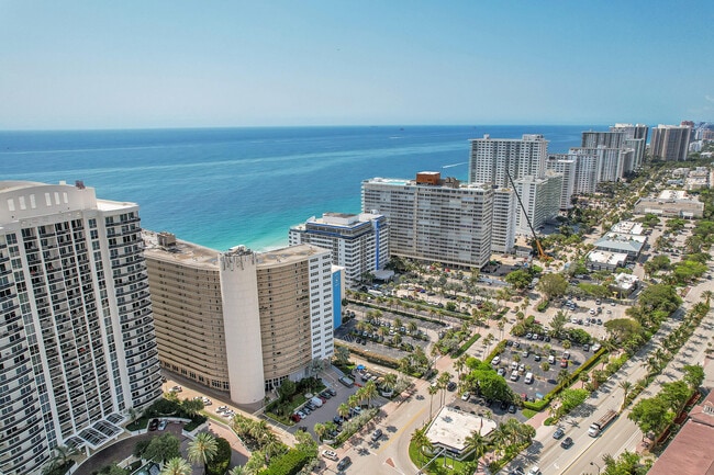 Building Photo - 4100 Galt Ocean Dr
