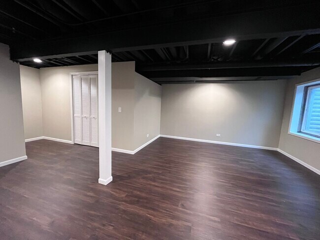 Building Photo - 6384 Cunningham Ct