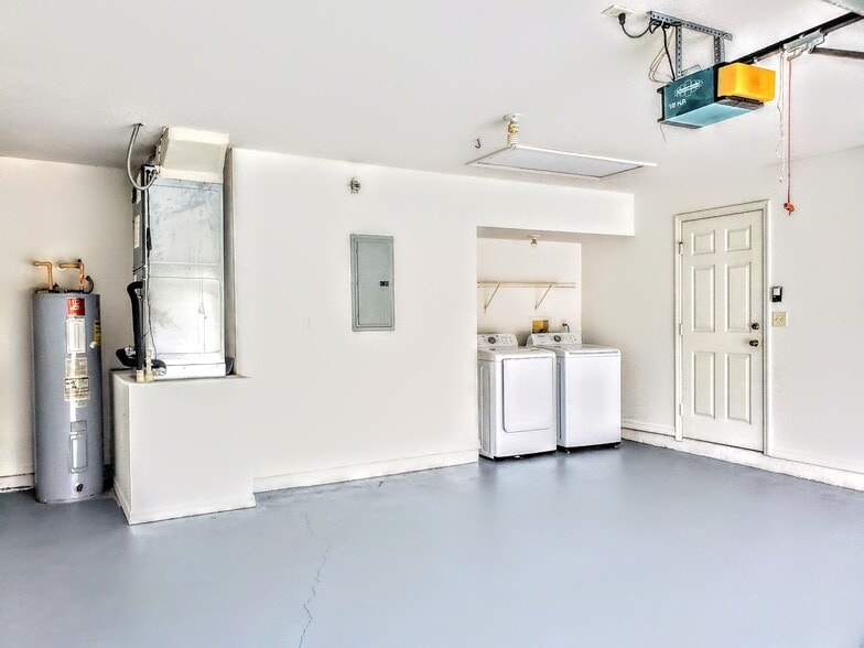 Garage - 11436 Rouse Run Cir