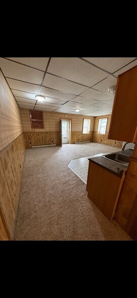 Building Photo - 255 Sunbury St