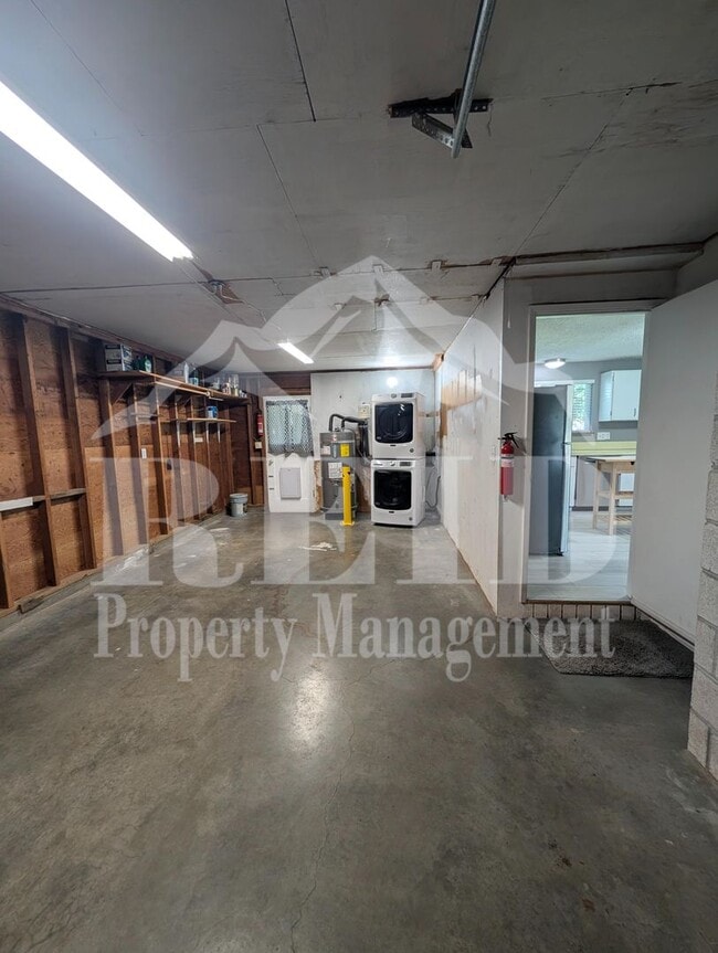 Building Photo - Comfortable Single-Story Rambler in Central Kitsap