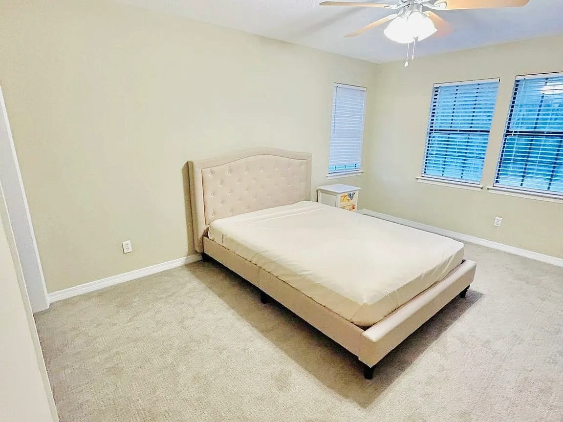 Building Photo - 389 Clubhouse