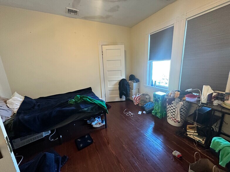 Building Photo - 6 Oswald St