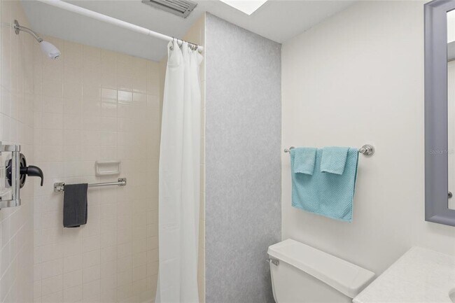 Building Photo - 708 S Tamiami Trl