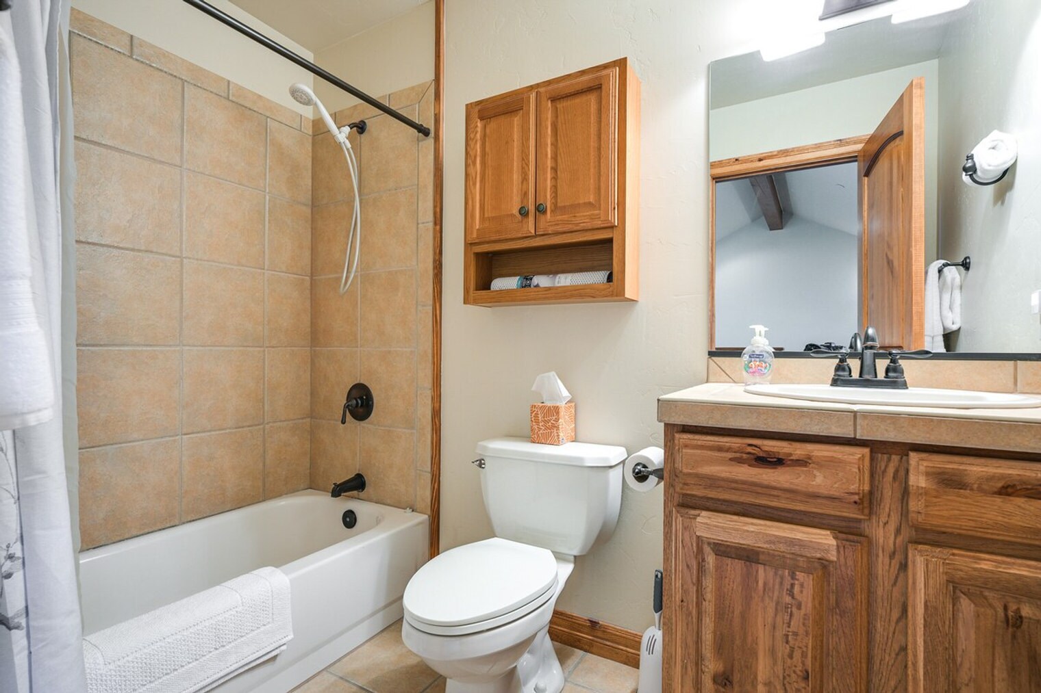 Building Photo - 191 Talisman Dr