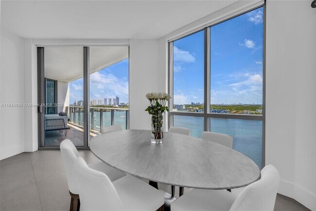 Building Photo - 17111 Biscayne Blvd