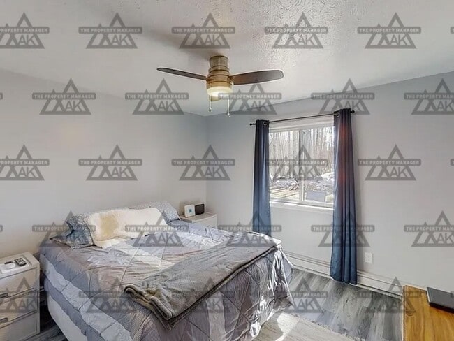 Building Photo - Beautiful Moose Creek Residence | 2 Beds, 1 Bath, Garage, and Heat Included