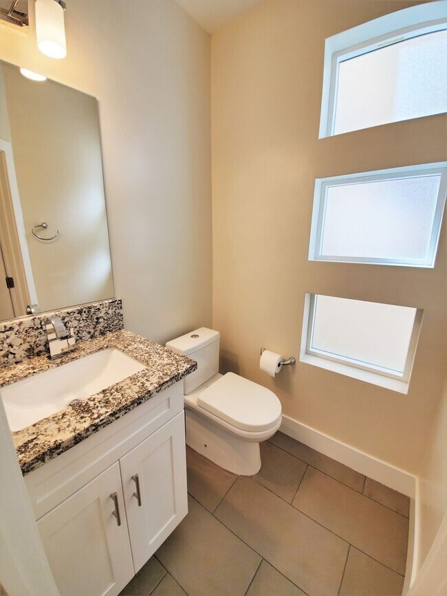 Building Photo - Contemporary Greenhaven Home with Private Backyard & Smart Features
