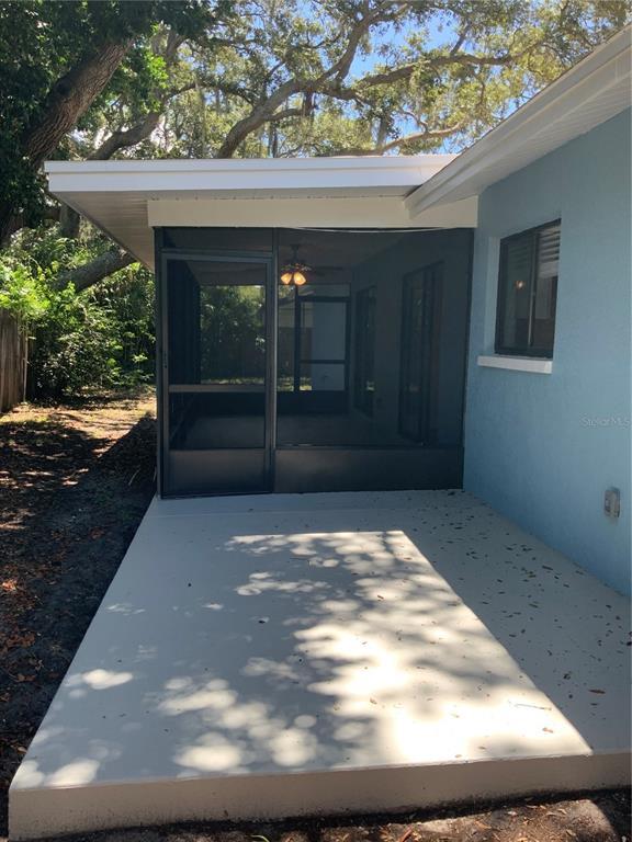 Building Photo - 14597 Vista Ln