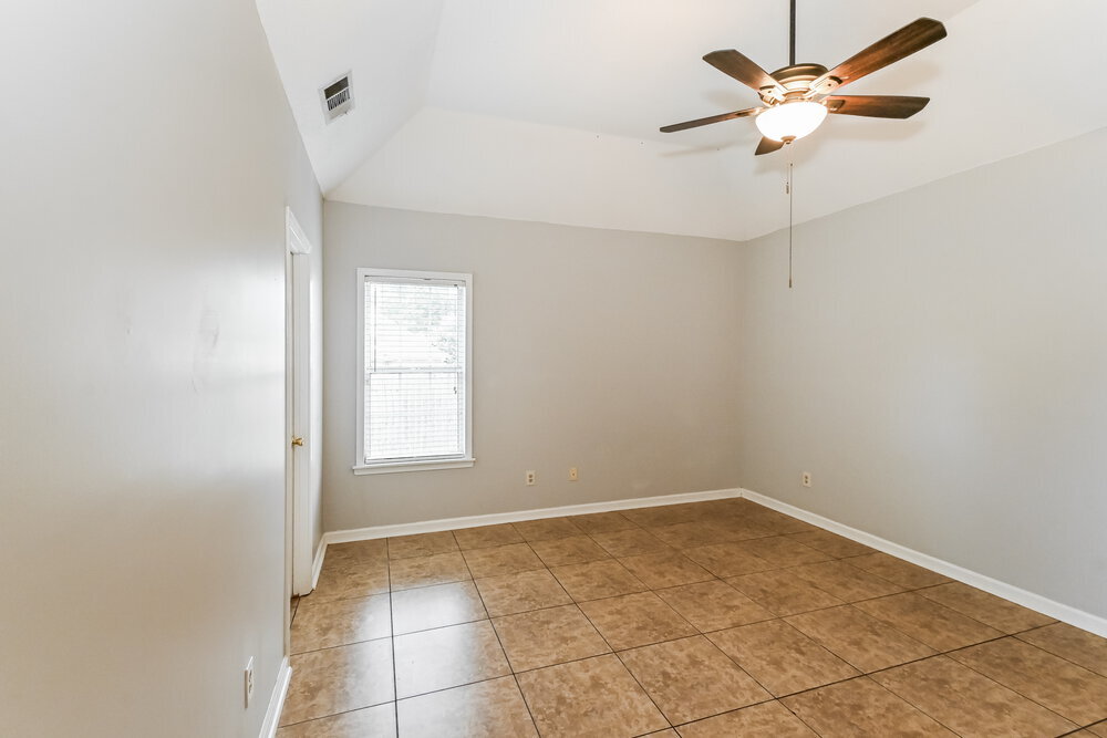 Building Photo - 2086 Heather Ridge