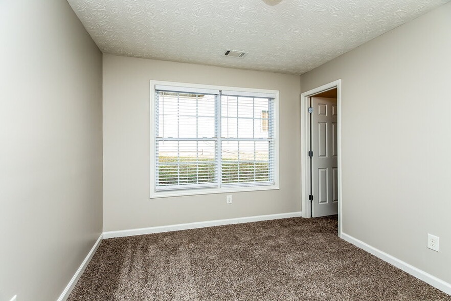 Building Photo - 125 Cheyenne Dr