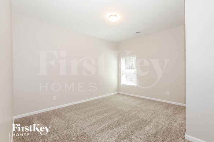 Building Photo - 3527 Lebella Ln