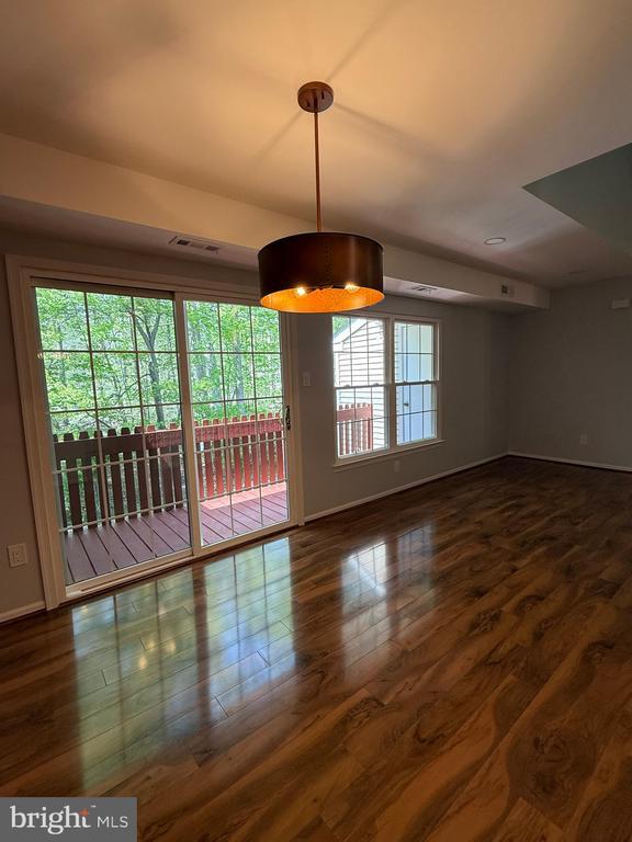 Building Photo - 46 Woodbine Ct