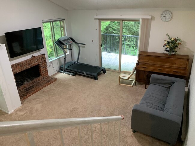 living room - 8112 145th Ct NE