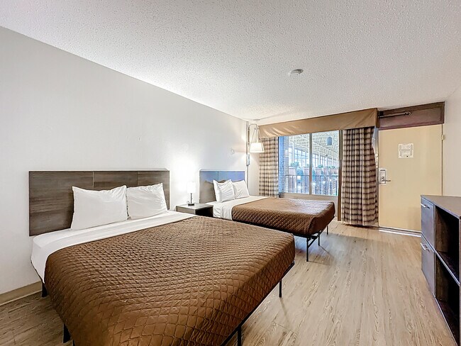 Building Photo - 910 Suemac Rd