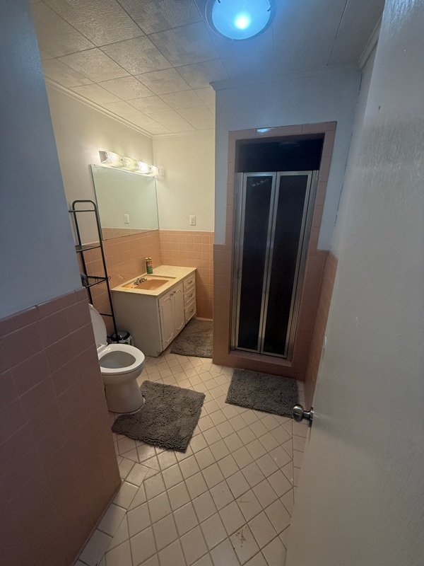 Building Photo - 215 S Grand Ave