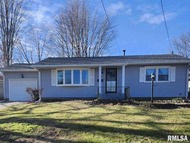 Primary Photo - 2116 32nd St