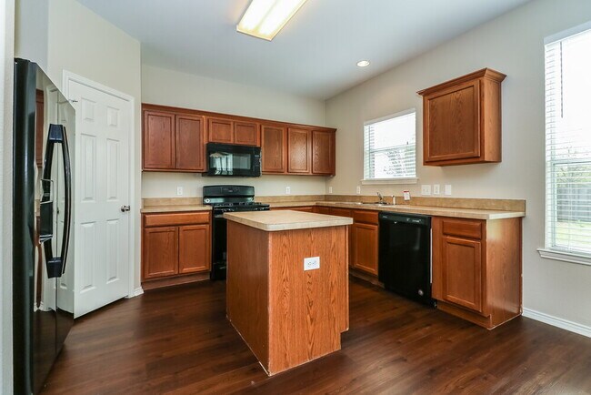 Building Photo - 1332 Missionary Ridge Trail