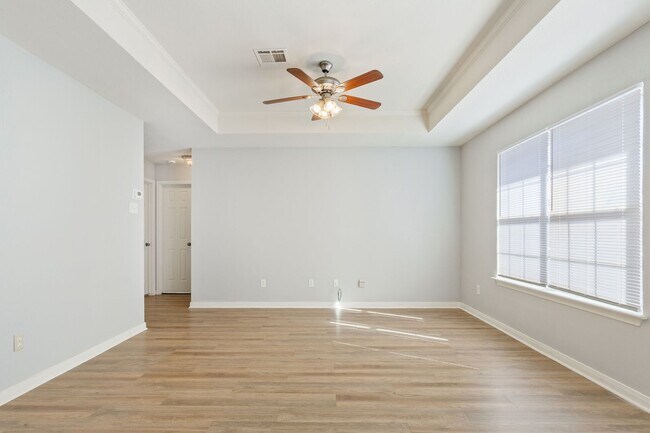 Building Photo - 10316 Hyacinth Ln