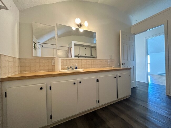 Building Photo - 576 3 Skalkaho Hwy