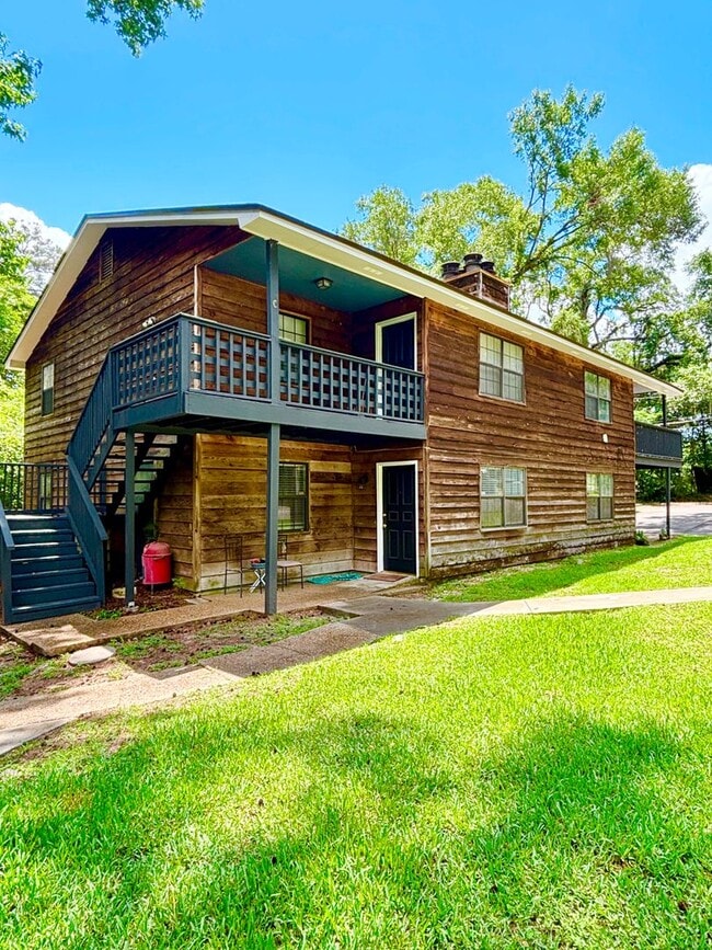 Building Photo - 1230 Alachua Ave