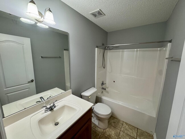Building Photo - 14606 Eva Cir