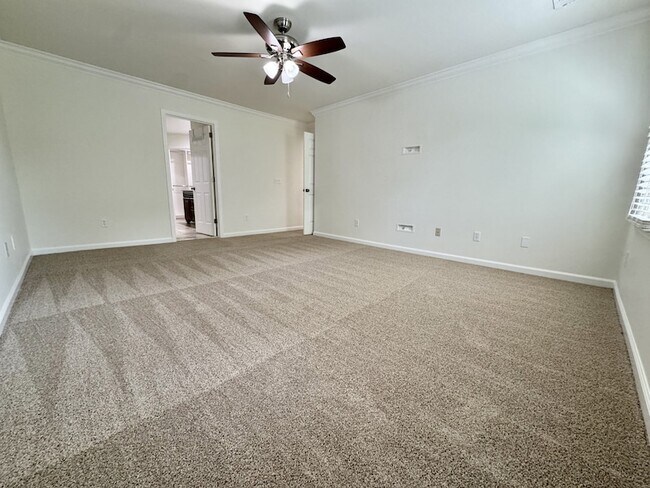 Building Photo - 1370 Buckingham Cir