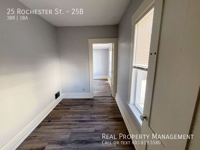 Building Photo - Beautifully Renovated 3 Bedroom, 1 Bath Ap...