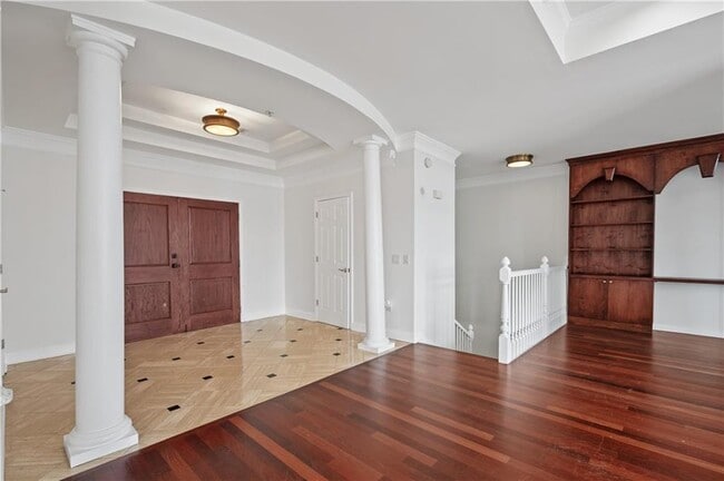 Building Photo - 3334 Peachtree Rd NE