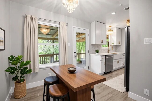 Building Photo - Ranger Creek Gem