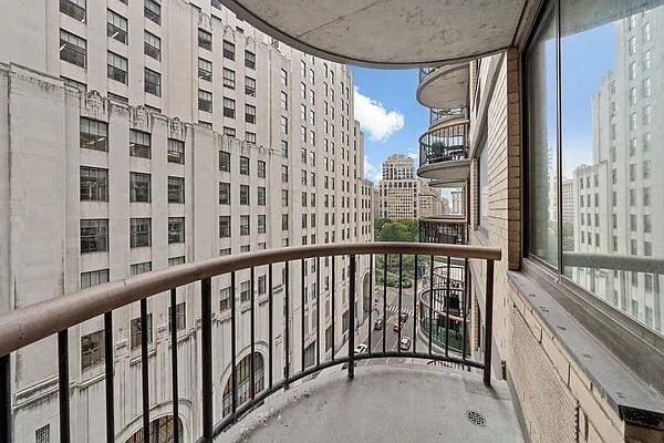 Building Photo - 45 E 25th St