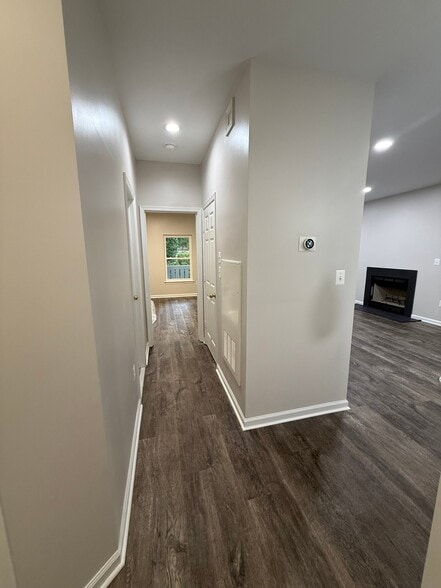 Building Photo - 14301 Rosy Ln