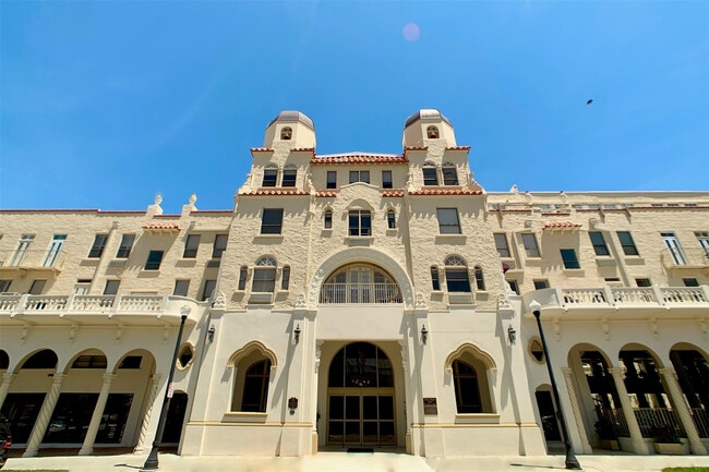 Building Photo - 235 Sunrise Ave