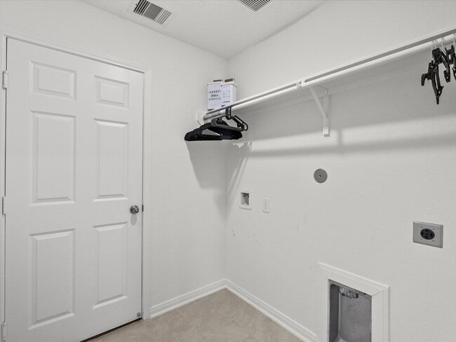 Building Photo - 713 Allana Ln