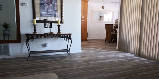 Building Photo - Fully Furnished Condo