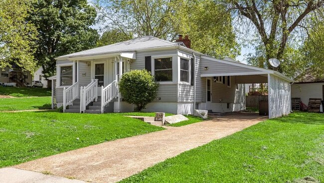 Building Photo - 353 St Sebastian Ln
