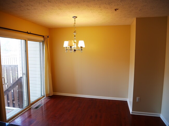 Building Photo - 3 Bedroom Townhome located in Rosedale, MD!