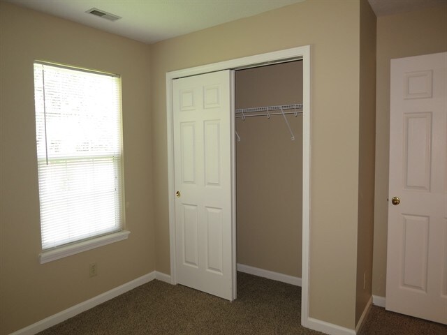 Building Photo - 3836 Rosefinch Circle