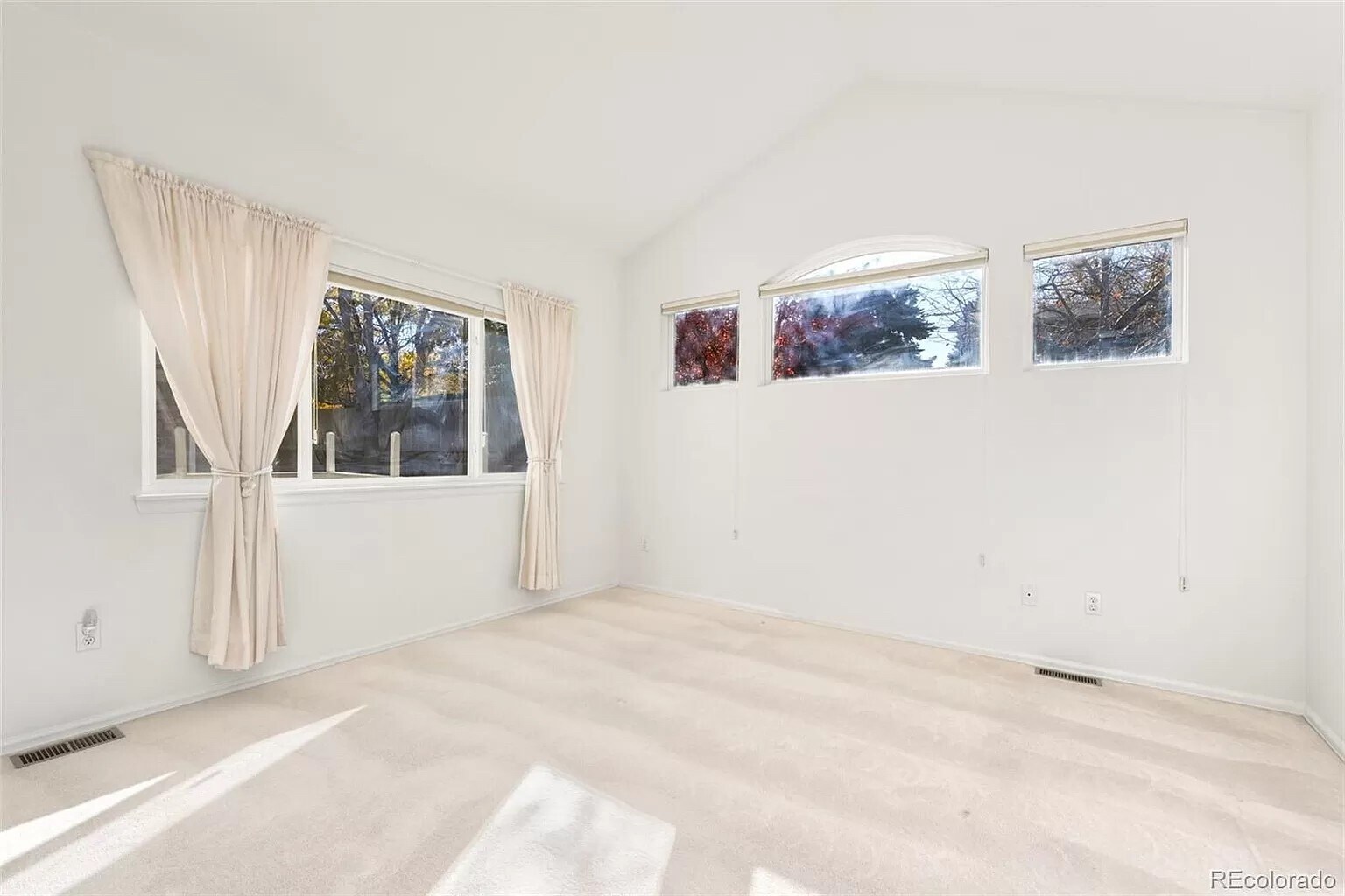 Master bedroom - 2408 W 107th Dr