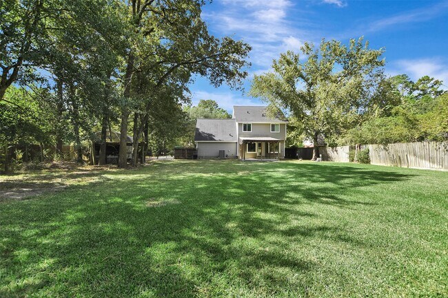 Building Photo - 22806 Lantana Dr