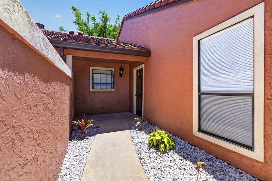 Building Photo - 659 Montego Bay Ct