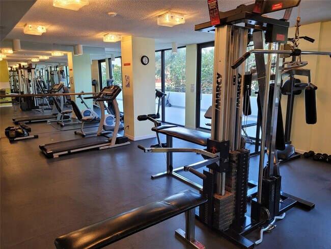 Building Photo - 1500 N Ocean Blvd