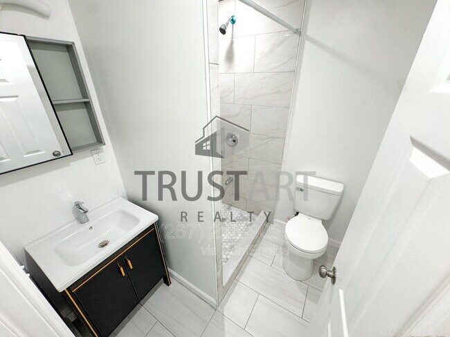 Building Photo - 2317 N 15th St