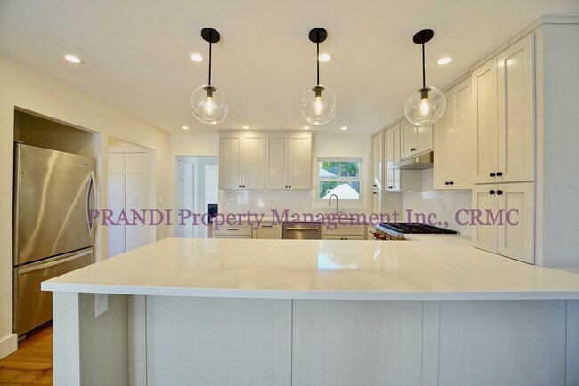 Building Photo - Marinwood Gem, Fully Renovated, Stylish an...
