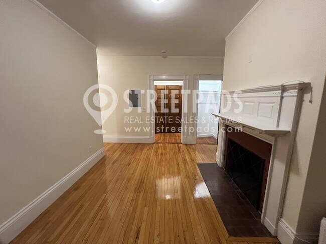 Building Photo - 1 bedroom in Cambridge MA 02138